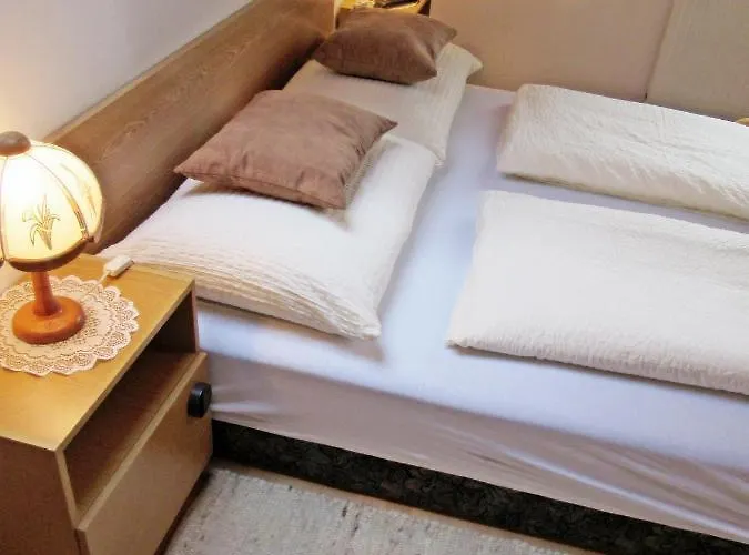 Zsuzsa Panzio Bed & Breakfast